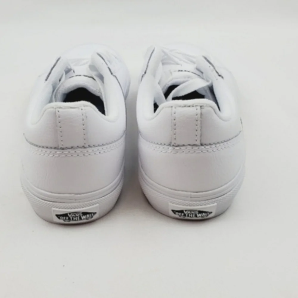 Vans Seldan white Leather lace up youth sneakers
